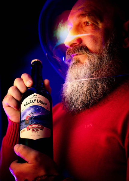 Produktová lifestyle fotografia pivo Rampušák